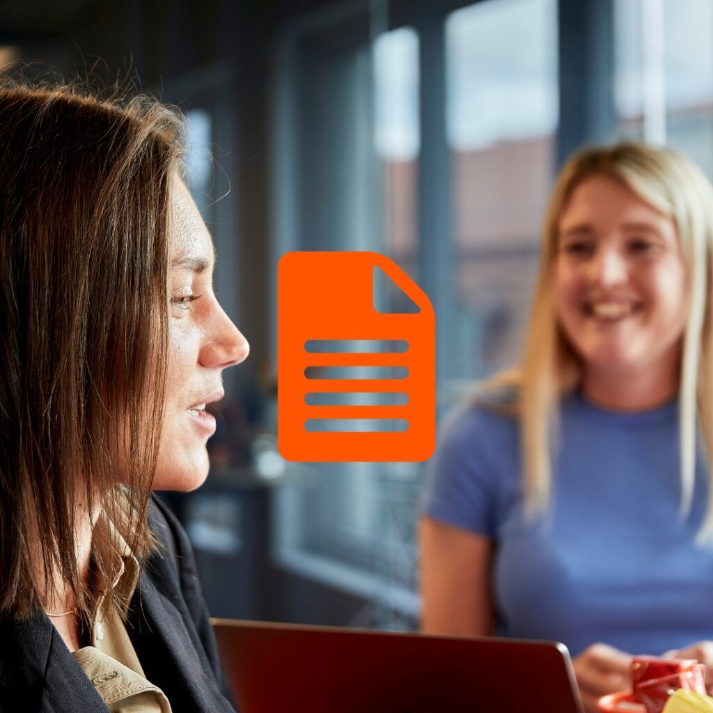 Foto på Martina Myrén och Ellinor Hellberg. Icon i förgrunden.