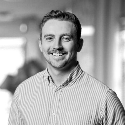 Svartvitt foto på Martin Ekenberg, Digital Specialist på Oddwork