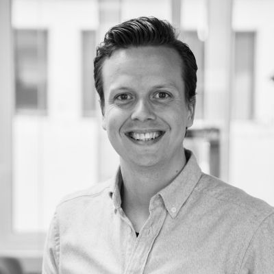 Svartvitt foto på Mattias Marberg